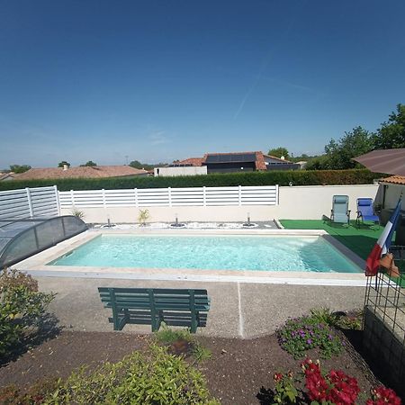 Le Studio Saint-Martin-des-Tilleuls Buitenkant foto